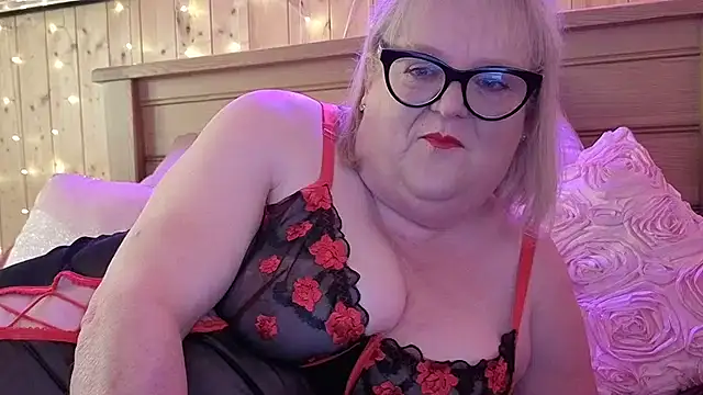 Curvy-Irish-CrystalX online show from 02-13-26, 02:28