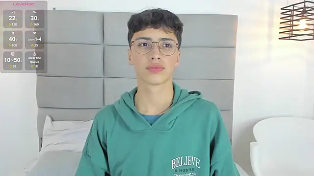 Snapshot of JoshClaarktt chatting on 01-14-26, 03:43 JoshClaarktt online show from 01-14-26, 03:43