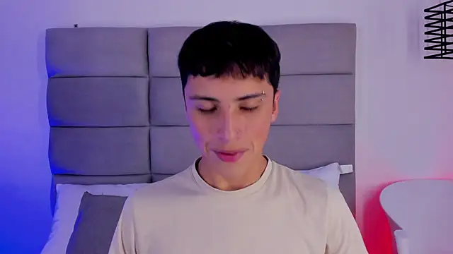 JoshClaarktt online show from 06-12-26, 04:10