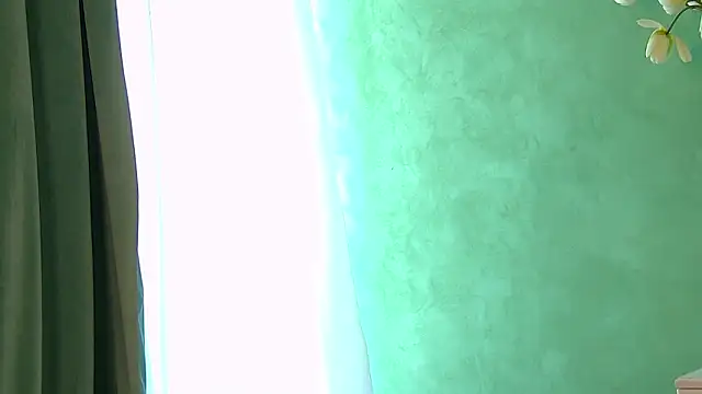 EllaAzianaa online show from 03-08-26, 06:49