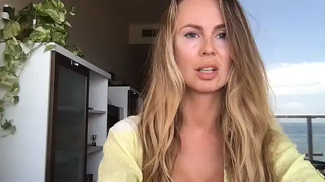 Snapshot of LeMilf chatting on 06-16-26, 11:21 LeMilf online show from 06-16-26, 11:21