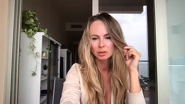 LeMilf online show from 04-07-26, 11:45