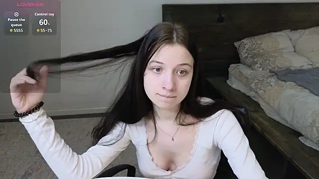 AlicePowells online show from 03-11-26, 11:15