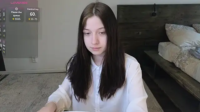 AlicePowells online show from 04-07-26, 11:23