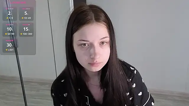Snapshot of AlicePowells chatting on 07-18-26, 04:21 AlicePowells online show from 07-18-26, 04:21