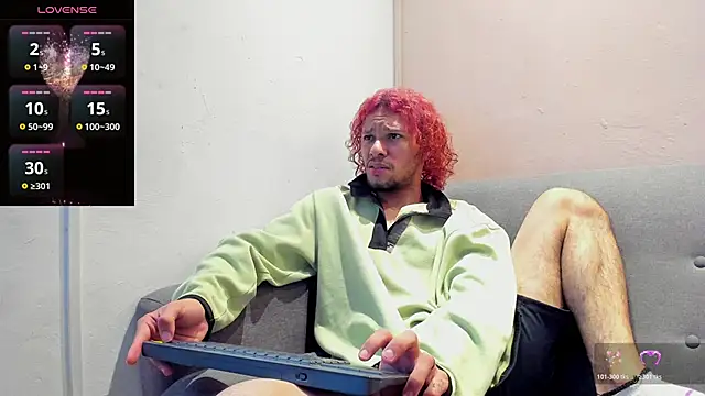 Snapshot of TAYSON_SCOTT chatting on 01-12-26, 12:56 TAYSON SCOTT online show from 01-12-26, 12:56