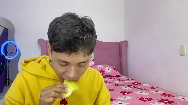 Andy Belier23 online show from 04-22-26, 07:42