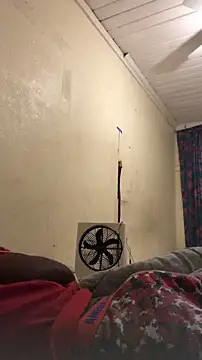 Snapshot of reckless_34 chatting on 02-14-26, 02:17 reckless 34 online show from 02-14-26, 02:17