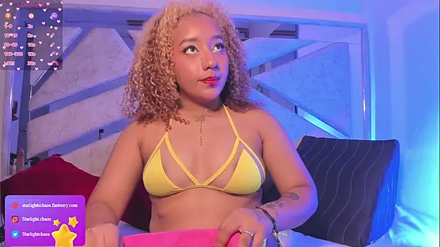 Snapshot of Starlights chatting on 02-24-26, 01:45 Starlights online show from 02-24-26, 01:45