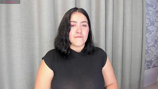 Snapshot of beautifulgirl4u_ chatting on 07-17-26, 11:24 beautifulgirl4u online show from 07-17-26, 11:24