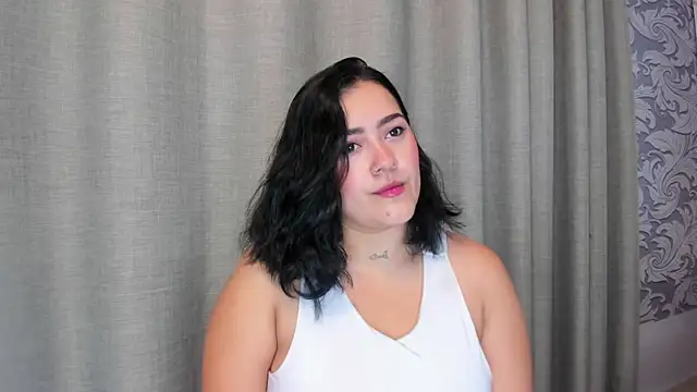 Snapshot of beautifulgirl4u_ chatting on 07-13-26, 11:26 beautifulgirl4u online show from 07-13-26, 11:26