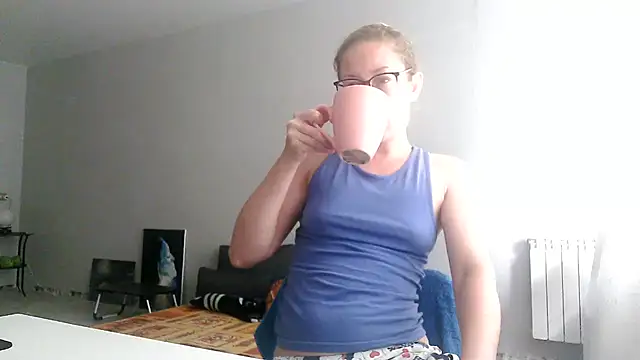 Alice newhome online show from 07-12-26, 06:03