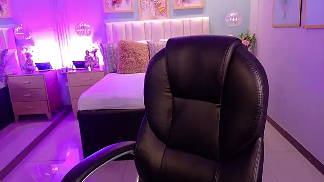 danielamilles online show from 02-28-26, 02:11