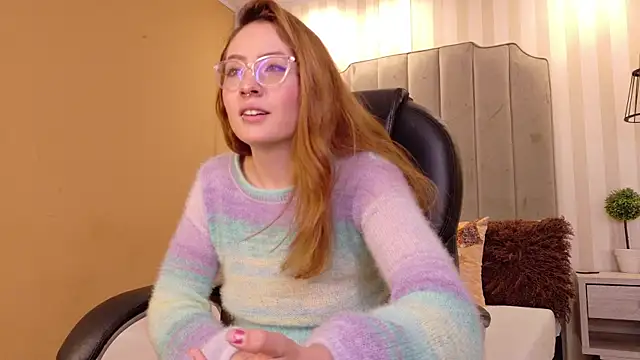 Snapshot of danielamilles chatting on 01-10-26, 02:01 danielamilles online show from 01-10-26, 02:01