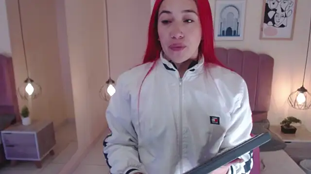 Snapshot of Celestee15_ chatting on 12-17-25, 11:26 Celestee15 online show from 12-17-25, 11:26