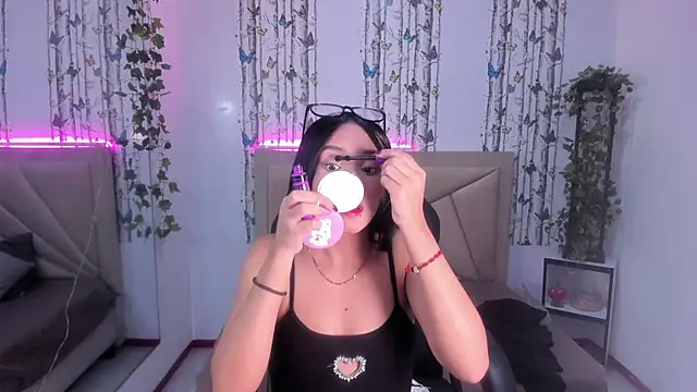 Snapshot of valeria_dark_ chatting on 06-12-26, 06:05 valeria dark online show from 06-12-26, 06:05
