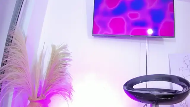 Camila saaenz online show from 03-29-26, 06:15