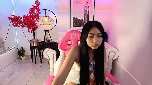 Snapshot of Carolina_cherry chatting on 01-17-26, 11:47 Carolina cherry online show from 01-17-26, 11:47