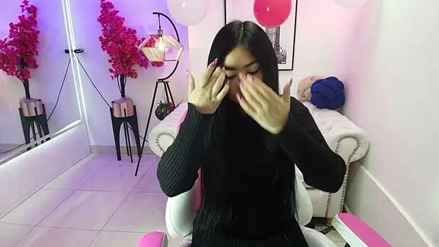 Snapshot of Carolina_cherry chatting on 02-18-26, 12:01 Carolina cherry online show from 02-18-26, 12:01