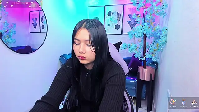 Snapshot of Carolina_cherry chatting on 06-18-26, 12:43 Carolina cherry online show from 06-18-26, 12:43