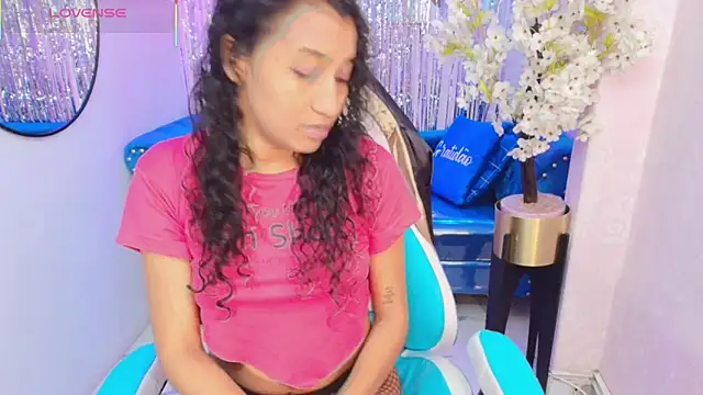 Nina willyams online show from 12-23-25, 03:50