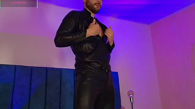 Snapshot of Steve-Carter chatting on 12-15-25, 11:49 Steve-Carter online show from 12-15-25, 11:49