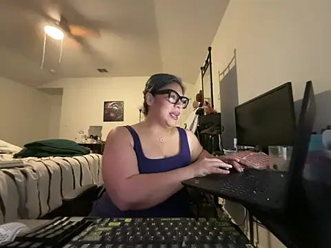BettyWhispers online show from 06-15-26, 12:27