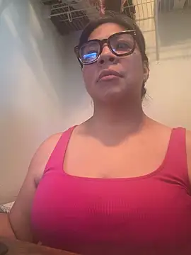Snapshot of BettyWhispers chatting on 02-16-26, 04:05 BettyWhispers online show from 02-16-26, 04:05