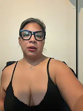 Snapshot of BettyWhispers chatting on 05-13-26, 12:56 BettyWhispers online show from 05-13-26, 12:56