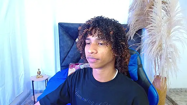 angelll18  online show from 03-28-26, 08:54