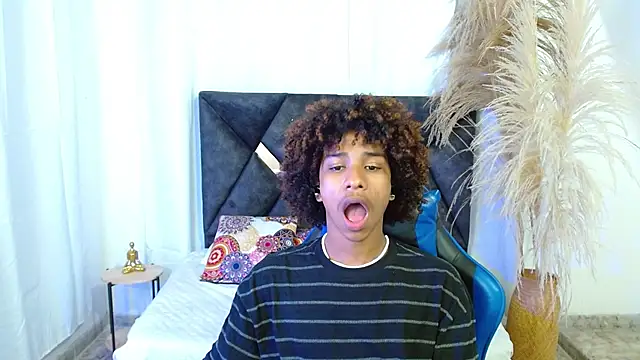 angelll18  online show from 02-21-26, 08:55