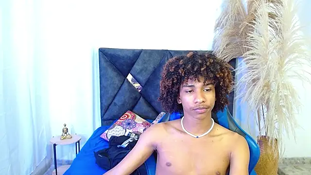 angelll18  online show from 03-18-26, 08:53