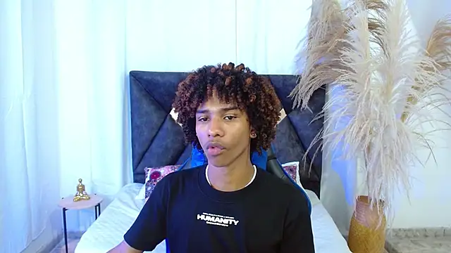 angelll18  online show from 02-05-26, 08:26