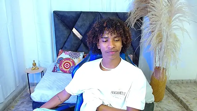 angelll18  online show from 02-20-26, 08:44