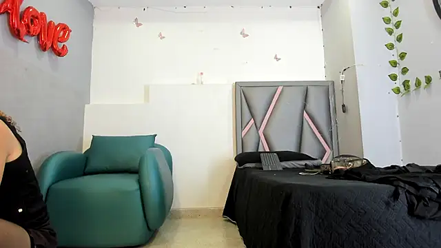 Esterlindez online show from 07-15-26, 08:38