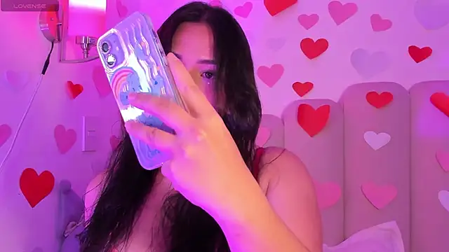 Snapshot of CataVelasco chatting on 02-15-26, 12:44 CataVelasco online show from 02-15-26, 12:44