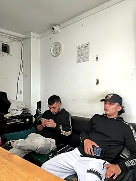 jamess 0 online show from 01-15-26, 03:59