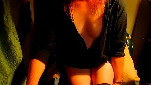 GoodGirlKelly online show from 12-21-25, 04:36