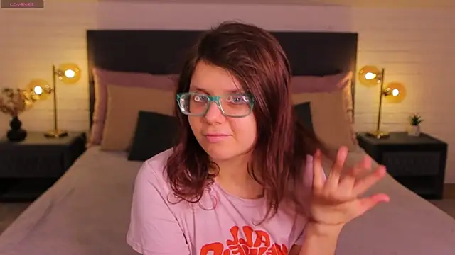 Ariell Mini online show from 04-11-26, 12:20