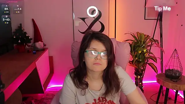 Snapshot of Ariell_Mini chatting on 02-02-26, 01:21 Ariell Mini online show from 02-02-26, 01:21