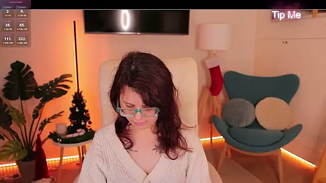 Ariell Mini online show from 12-22-25, 06:46