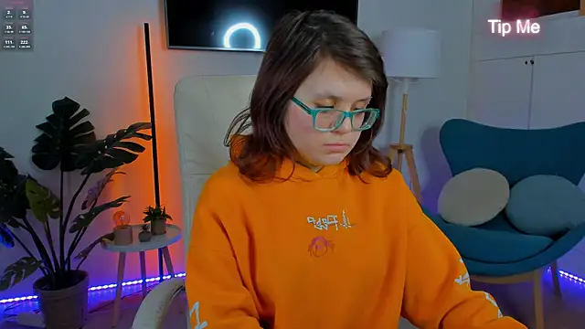 Ariell Mini online show from 04-16-26, 06:03