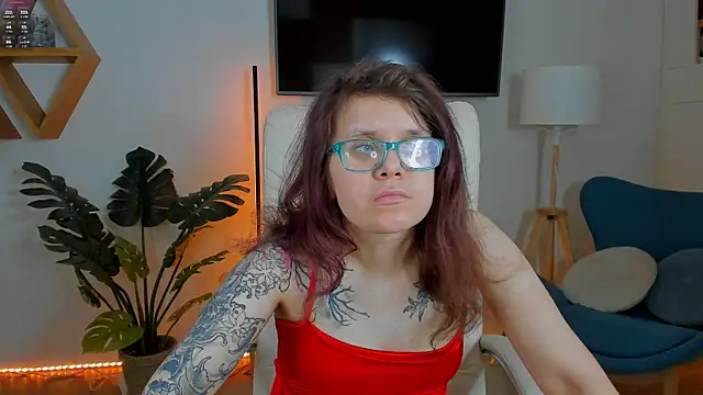 Snapshot of Ariell_Mini chatting on 02-13-26, 07:25 Ariell Mini online show from 02-13-26, 07:25