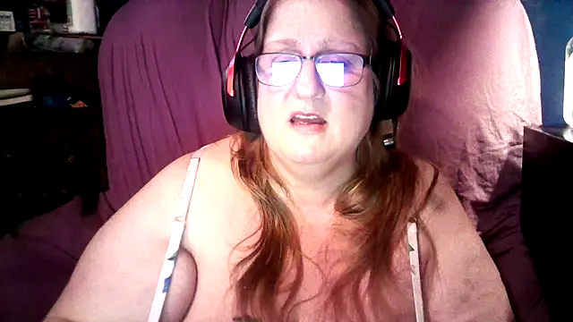 Snapshot of jade-belle chatting on 02-11-26, 07:30 jade-belle online show from 02-11-26, 07:30