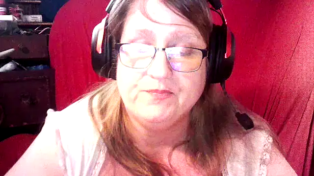 Snapshot of jade-belle chatting on 02-09-26, 06:44 jade-belle online show from 02-09-26, 06:44