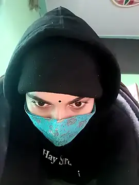 Snapshot of anzel33 chatting on 12-21-25, 08:27 anzel33 online show from 12-21-25, 08:27