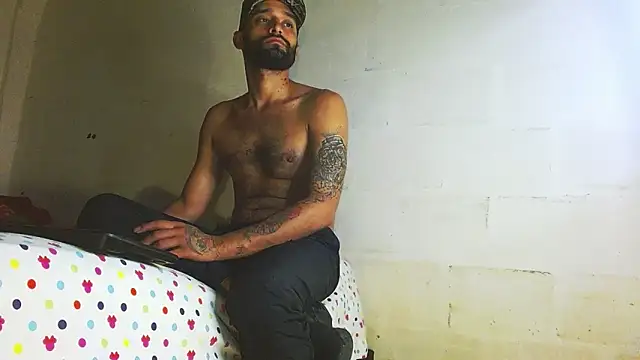 Snapshot of Alex_Flame_ chatting on 05-14-26, 03:36 Alex Flame online show from 05-14-26, 03:36