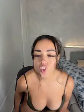 Snapshot of SamVega chatting on 06-06-26, 02:50 SamVega online show from 06-06-26, 02:50