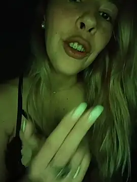 Snapshot of Zairablon chatting on 02-20-26, 12:07 Zairablon online show from 02-20-26, 12:07