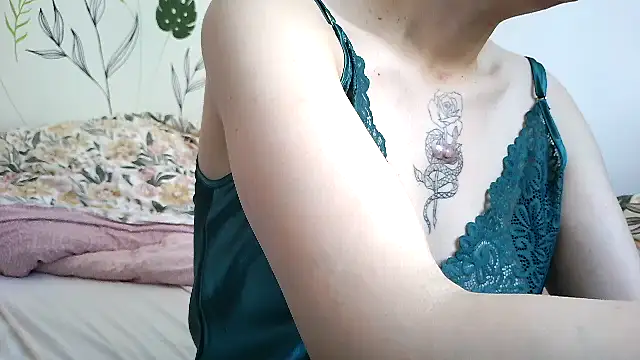 Snapshot of anngelle chatting on 06-18-26, 10:31 anngelle online show from 06-18-26, 10:31